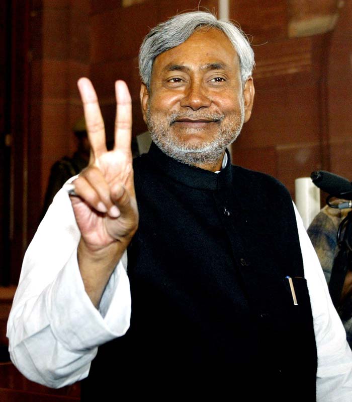 nitish kumar launches har ghar dastak campaign